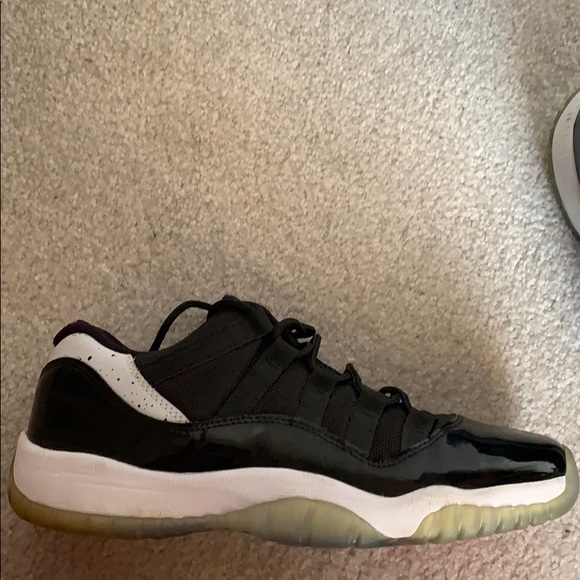 Jordan 11 Retro Low Infrared - Picture 4 of 7